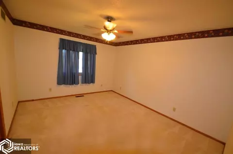 1205 E Grant St, Centerville, IA 52544 photo 11