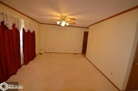 1205 E Grant St, Centerville, IA 52544 photo 9