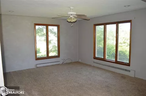 602 E State St, Centerville, IA 52544 photo 4