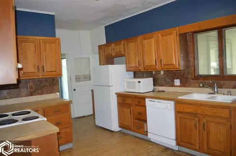 602 E State St, Centerville, IA 52544 photo 20