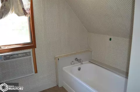 602 E State St, Centerville, IA 52544 photo 15