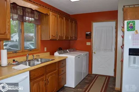 1315 Grant St, Centerville, IA 52544 photo 3