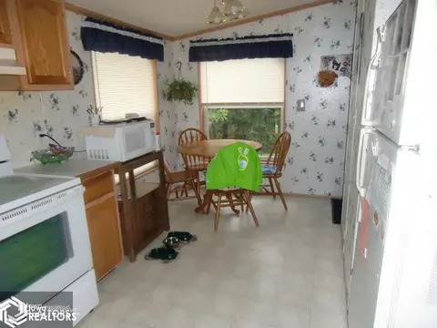 4490 63rd Ave, Eldon, IA 52554 photo 3