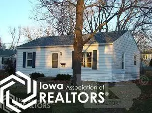 1103 S 3rd St, Fairfield, IA 52556 photo 1