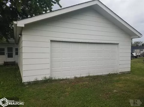 412 Des Moines, Eldon, IA 52554 photo 3