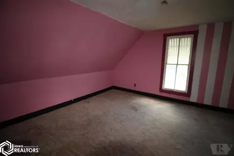 509 E Maple St, Centerville, IA 52544 photo 24