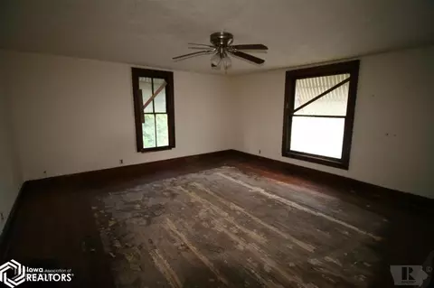 509 E Maple St, Centerville, IA 52544 photo 8