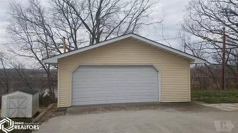 806 W Elm, Eldon, IA 52554 photo 32