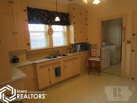 806 W Elm, Eldon, IA 52554 photo 14