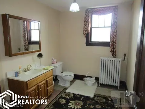 806 W Elm, Eldon, IA 52554 photo 21