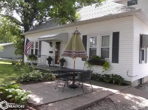 1830 Oak St, Hamilton, IL 62341 photo 1