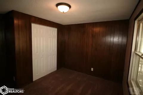 427 E Washington, Centerville, IA 52544 photo 10