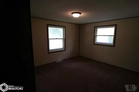 427 E Washington, Centerville, IA 52544 photo 12