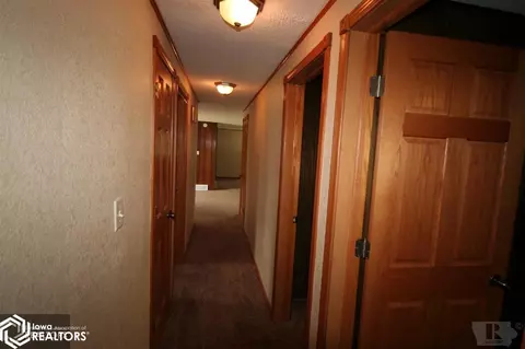 427 E Washington, Centerville, IA 52544 photo 6