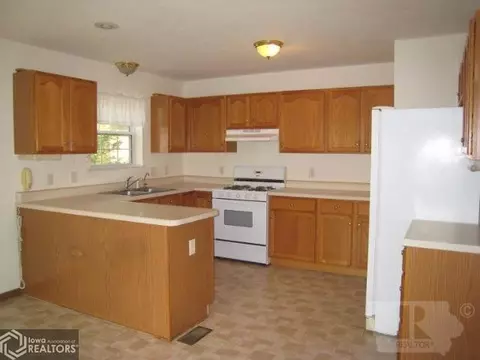 79 N 5th St, Hamilton, IL 62341 photo 7