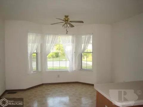 79 N 5th St, Hamilton, IL 62341 photo 6