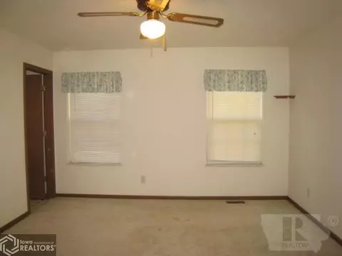 79 N 5th St, Hamilton, IL 62341 photo 10