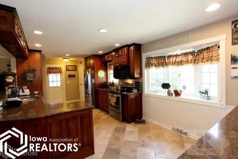 10381 Acorn Ave, Eldon, IA 52554 photo 7