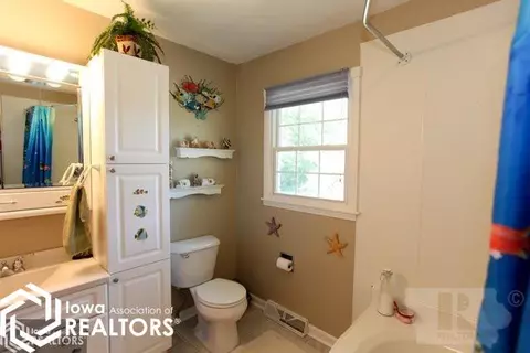 10381 Acorn Ave, Eldon, IA 52554 photo 10