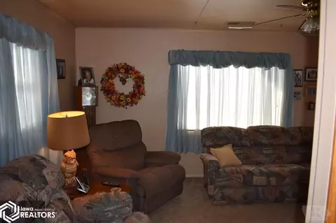 111 E Merion, Centerville, IA 52544 photo 29