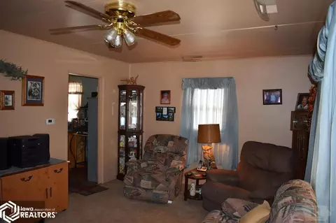 111 E Merion, Centerville, IA 52544 photo 21