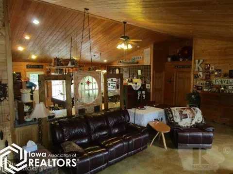 4102 Wapello Jefferson, Eldon, IA 52554 photo 8