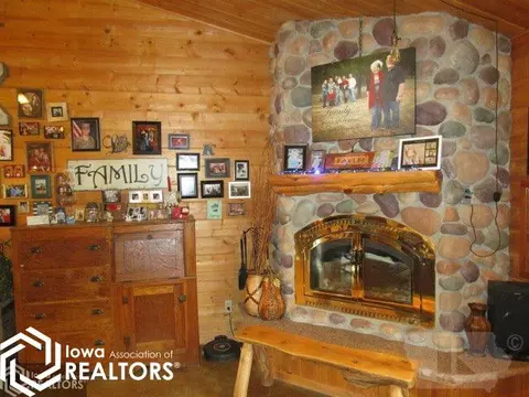 4102 Wapello Jefferson, Eldon, IA 52554 photo 9