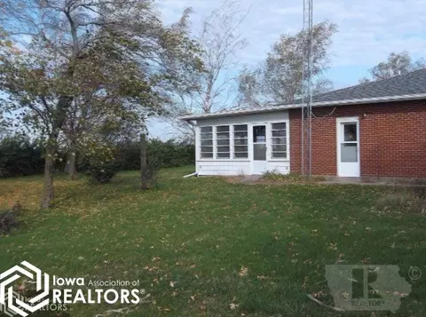 1435 E Cty Rd 2000, Carthage, IL 62321 photo 5
