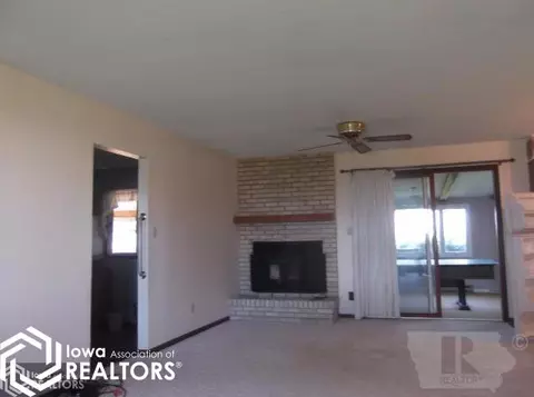 1435 E Cty Rd 2000, Carthage, IL 62321 photo 8