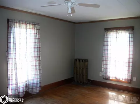 610 W Walnut, Eldon, IA 52554 photo 17