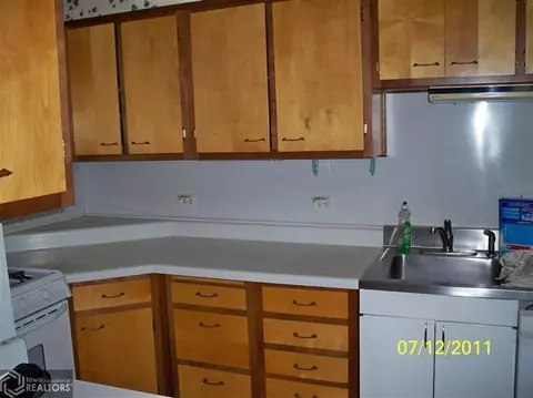 300 E Terry, Centerville, IA 52544 photo 10