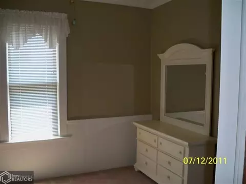 300 E Terry, Centerville, IA 52544 photo 4