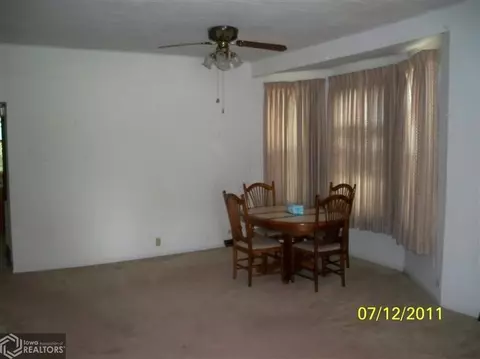 300 E Terry, Centerville, IA 52544 photo 3