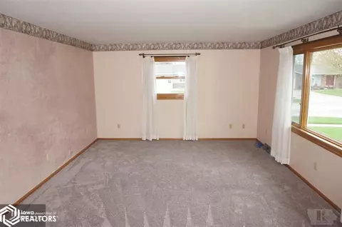 404 19th, Carroll, IA 51401 photo 4