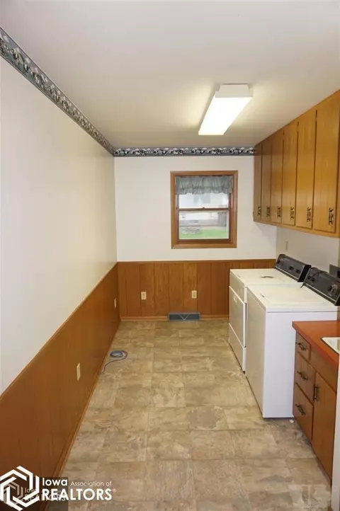 404 19th, Carroll, IA 51401 photo 8
