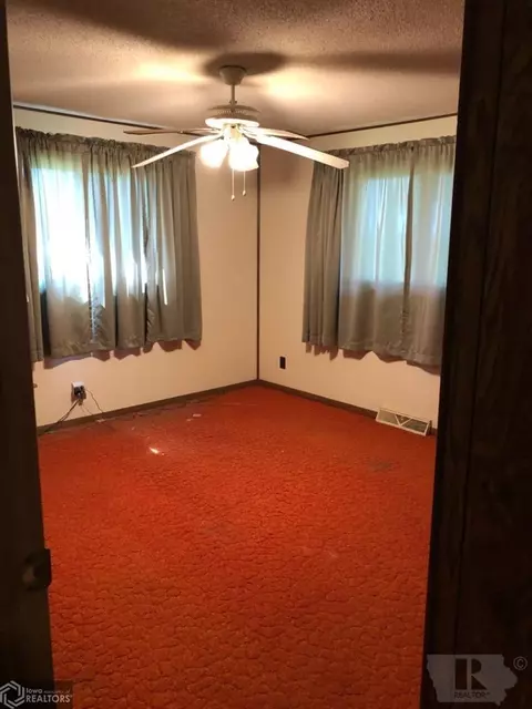 524 Dewey St, Odebolt, IA 51458 photo 9