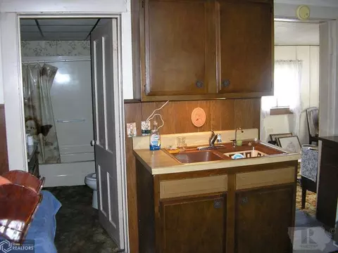 1002 Maple St, Atlantic, IA 50022 photo 5