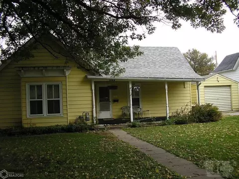 1002 Maple St, Atlantic, IA 50022 photo 1