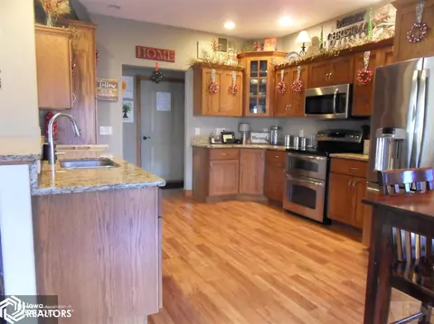 209 E 5th St, Halbur, IA 51444 photo 5