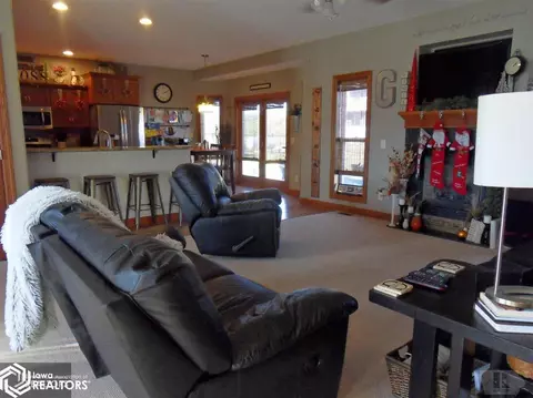209 E 5th St, Halbur, IA 51444 photo 2