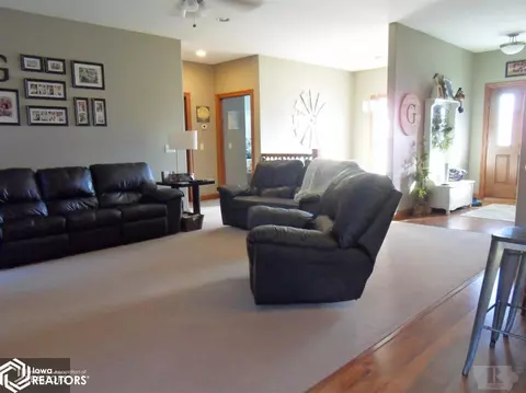 209 E 5th St, Halbur, IA 51444 photo 3
