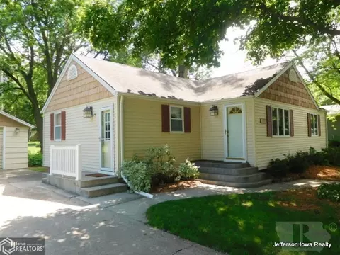 403 E Harrison, Jefferson, IA 50129 photo 2