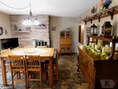 922 Ridge Rd, Denison, IA 51442 photo 3