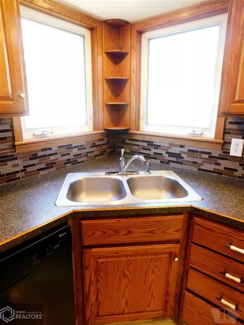 520 Lyon Ave, Denison, IA 51442 photo 5