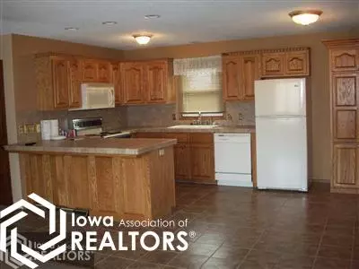 413 W 2nd St, Glidden, IA 51443 photo 2
