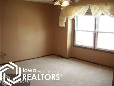 413 W 2nd St, Glidden, IA 51443 photo 3