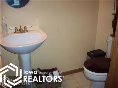 506 E 7th St, Carroll, IA 51401 photo 9