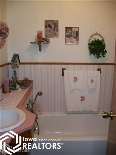 301 N Main St, Denison, IA 51442 photo 9