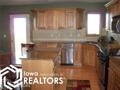 1220 E 11th St, Carroll, IA 51401 photo 3