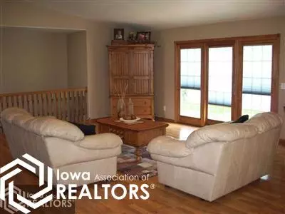 505 E 7th St, Glidden, IA 51443 photo 4